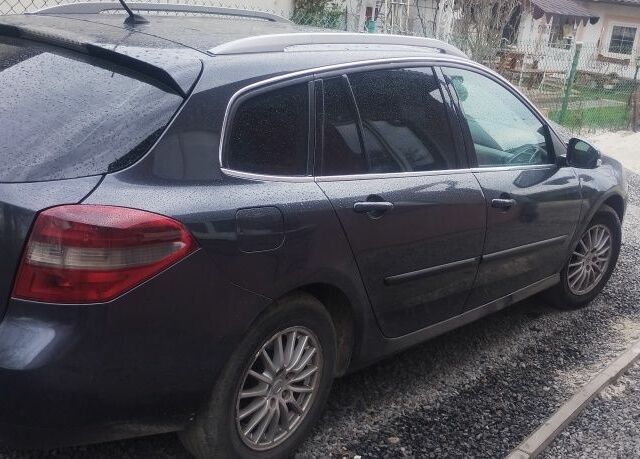 Сірий Рено Лагуна, об'ємом двигуна 1.5 л та пробігом 417 тис. км за 6800 $, фото 2 на Automoto.ua