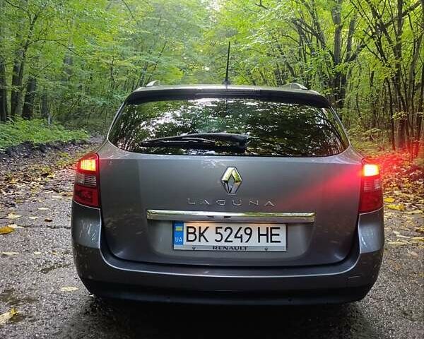 Серый Рено Лагуна, объемом двигателя 1.46 л и пробегом 212 тыс. км за 8200 $, фото 4 на Automoto.ua