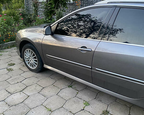 Серый Рено Лагуна, объемом двигателя 1.46 л и пробегом 299 тыс. км за 7200 $, фото 4 на Automoto.ua