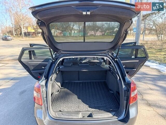 Серый Рено Лагуна, объемом двигателя 1.5 л и пробегом 228 тыс. км за 7450 $, фото 18 на Automoto.ua