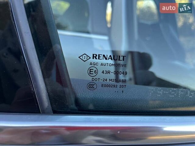 Серый Рено Лагуна, объемом двигателя 1.46 л и пробегом 285 тыс. км за 7000 $, фото 48 на Automoto.ua
