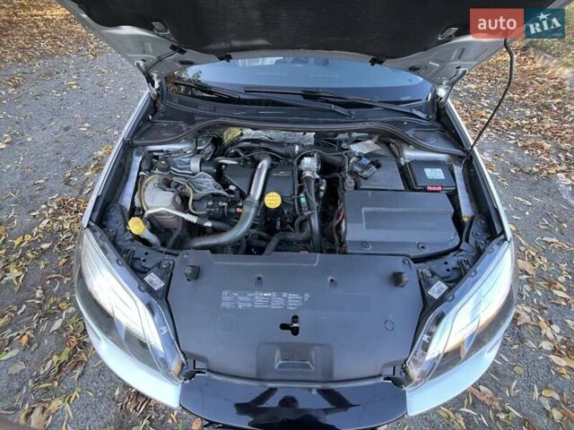 Серый Рено Лагуна, объемом двигателя 1.46 л и пробегом 285 тыс. км за 7000 $, фото 79 на Automoto.ua