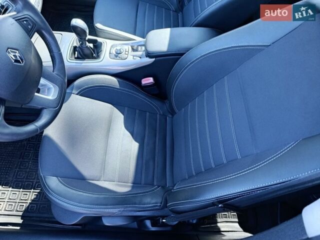 Серый Рено Лагуна, объемом двигателя 1.5 л и пробегом 228 тыс. км за 7450 $, фото 33 на Automoto.ua