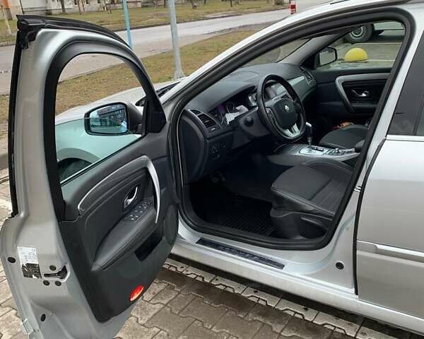 Сірий Рено Лагуна, об'ємом двигуна 2 л та пробігом 335 тис. км за 7600 $, фото 5 на Automoto.ua