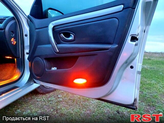 Серый Рено Лагуна, объемом двигателя 1.5 л и пробегом 290 тыс. км за 5900 $, фото 6 на Automoto.ua