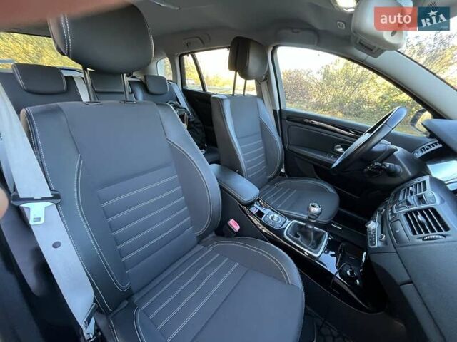 Серый Рено Лагуна, объемом двигателя 1.46 л и пробегом 285 тыс. км за 7000 $, фото 58 на Automoto.ua