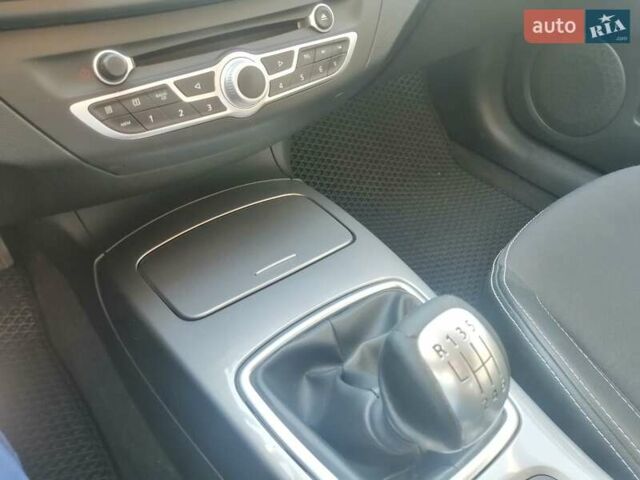 Серый Рено Лагуна, объемом двигателя 1.5 л и пробегом 192 тыс. км за 8600 $, фото 5 на Automoto.ua