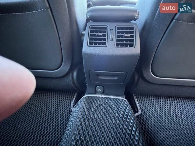 Серый Рено Лагуна, объемом двигателя 1.46 л и пробегом 285 тыс. км за 7000 $, фото 60 на Automoto.ua