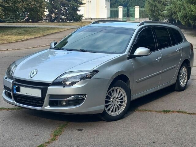 Серый Рено Лагуна, объемом двигателя 0 л и пробегом 183 тыс. км за 7800 $, фото 3 на Automoto.ua