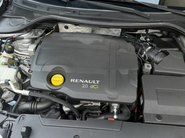 Серый Рено Лагуна, объемом двигателя 2 л и пробегом 225 тыс. км за 8400 $, фото 4 на Automoto.ua