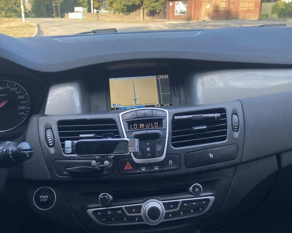 Серый Рено Лагуна, объемом двигателя 1.5 л и пробегом 275 тыс. км за 6150 $, фото 32 на Automoto.ua