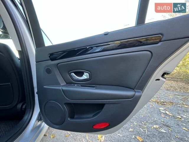 Серый Рено Лагуна, объемом двигателя 1.46 л и пробегом 285 тыс. км за 7000 $, фото 65 на Automoto.ua