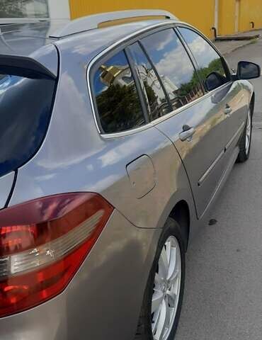 Серый Рено Лагуна, объемом двигателя 1.5 л и пробегом 300 тыс. км за 7150 $, фото 8 на Automoto.ua