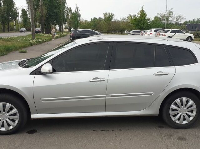 Сірий Рено Лагуна, об'ємом двигуна 1.5 л та пробігом 320 тис. км за 5000 $, фото 3 на Automoto.ua