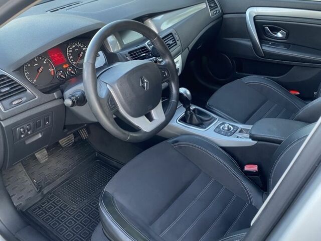 Сірий Рено Лагуна, об'ємом двигуна 1.5 л та пробігом 350 тис. км за 6299 $, фото 6 на Automoto.ua