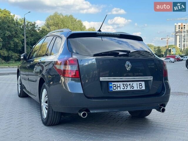 Сірий Рено Лагуна, об'ємом двигуна 2 л та пробігом 279 тис. км за 7500 $, фото 6 на Automoto.ua
