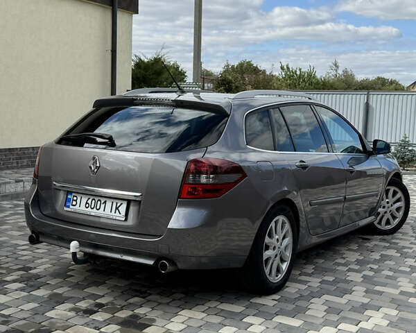 Серый Рено Лагуна, объемом двигателя 2 л и пробегом 294 тыс. км за 8900 $, фото 7 на Automoto.ua