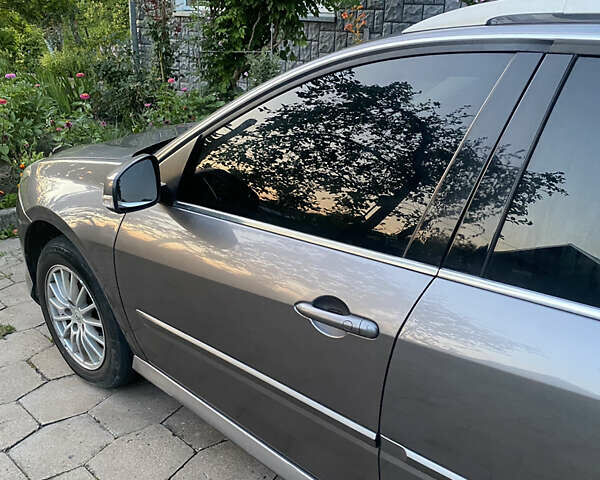 Серый Рено Лагуна, объемом двигателя 1.46 л и пробегом 299 тыс. км за 7200 $, фото 3 на Automoto.ua