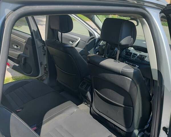 Серый Рено Лагуна, объемом двигателя 1.5 л и пробегом 240 тыс. км за 7000 $, фото 7 на Automoto.ua