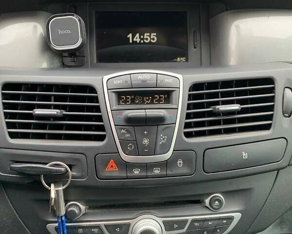 Сірий Рено Лагуна, об'ємом двигуна 2 л та пробігом 335 тис. км за 7600 $, фото 8 на Automoto.ua