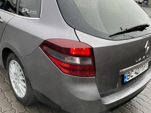 Серый Рено Лагуна, объемом двигателя 1.5 л и пробегом 285 тыс. км за 6600 $, фото 3 на Automoto.ua