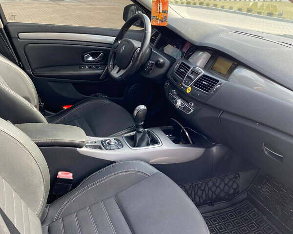 Серый Рено Лагуна, объемом двигателя 1.46 л и пробегом 299 тыс. км за 7200 $, фото 17 на Automoto.ua