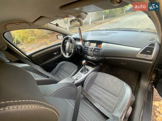 Серый Рено Лагуна, объемом двигателя 1.46 л и пробегом 294 тыс. км за 6000 $, фото 15 на Automoto.ua