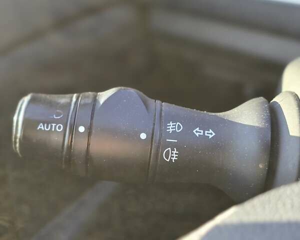 Сірий Рено Лагуна, об'ємом двигуна 2 л та пробігом 283 тис. км за 9376 $, фото 27 на Automoto.ua