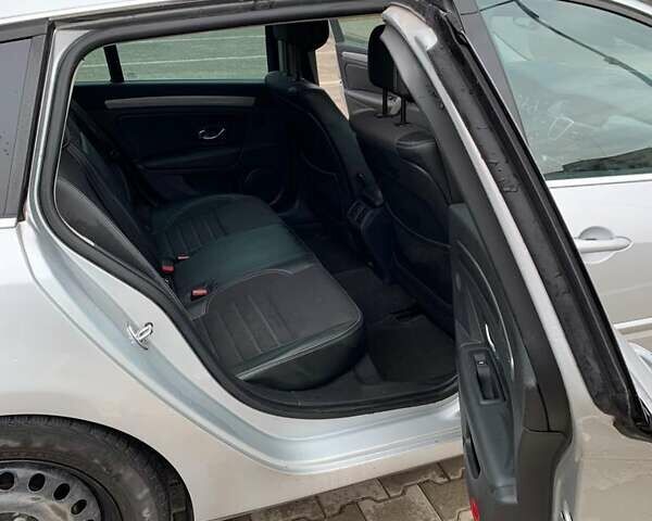 Сірий Рено Лагуна, об'ємом двигуна 2 л та пробігом 335 тис. км за 7600 $, фото 10 на Automoto.ua