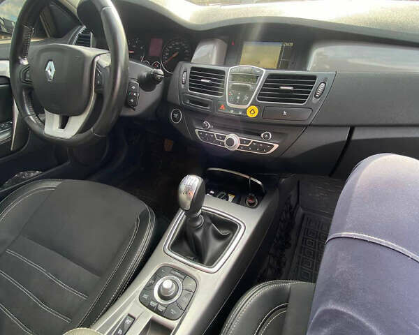 Серый Рено Лагуна, объемом двигателя 1.46 л и пробегом 299 тыс. км за 7200 $, фото 15 на Automoto.ua