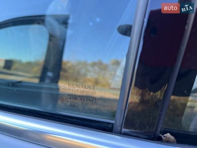 Серый Рено Лагуна, объемом двигателя 1.46 л и пробегом 285 тыс. км за 7000 $, фото 53 на Automoto.ua