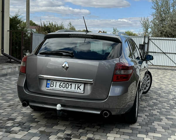 Серый Рено Лагуна, объемом двигателя 2 л и пробегом 294 тыс. км за 8900 $, фото 8 на Automoto.ua