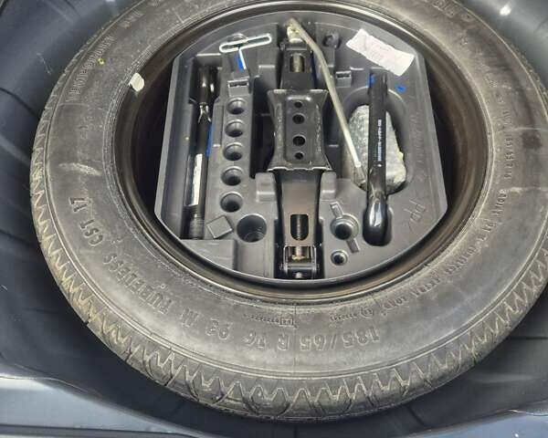 Серый Рено Лагуна, объемом двигателя 1.46 л и пробегом 204 тыс. км за 9400 $, фото 28 на Automoto.ua