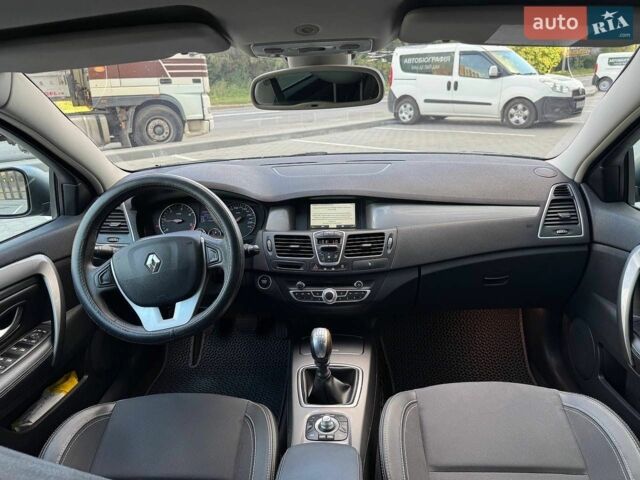Сірий Рено Лагуна, об'ємом двигуна 2 л та пробігом 279 тис. км за 7500 $, фото 31 на Automoto.ua