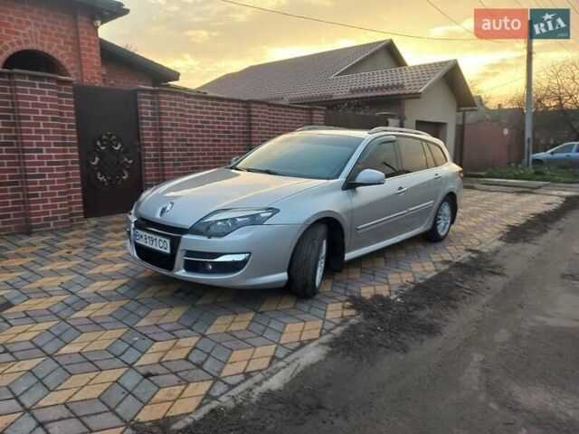 Серый Рено Лагуна, объемом двигателя 1.5 л и пробегом 173 тыс. км за 7500 $, фото 3 на Automoto.ua