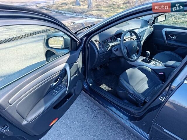 Серый Рено Лагуна, объемом двигателя 1.5 л и пробегом 228 тыс. км за 7450 $, фото 26 на Automoto.ua