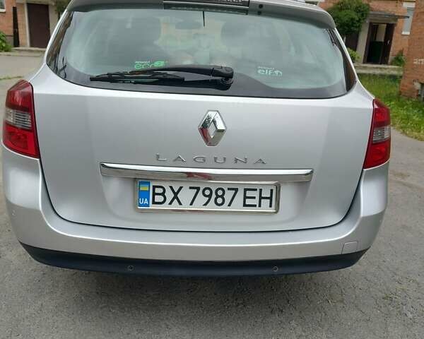 Серый Рено Лагуна, объемом двигателя 1.5 л и пробегом 240 тыс. км за 7000 $, фото 1 на Automoto.ua