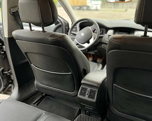 Серый Рено Лагуна, объемом двигателя 1.46 л и пробегом 266 тыс. км за 6500 $, фото 21 на Automoto.ua