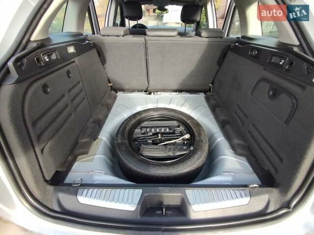 Серый Рено Лагуна, объемом двигателя 1.46 л и пробегом 285 тыс. км за 7000 $, фото 67 на Automoto.ua