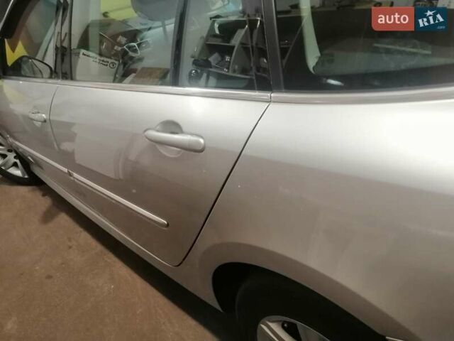 Серый Рено Лагуна, объемом двигателя 1.5 л и пробегом 192 тыс. км за 8600 $, фото 24 на Automoto.ua