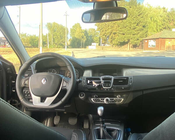 Серый Рено Лагуна, объемом двигателя 1.5 л и пробегом 275 тыс. км за 6150 $, фото 19 на Automoto.ua