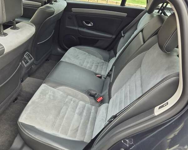 Серый Рено Лагуна, объемом двигателя 1.46 л и пробегом 204 тыс. км за 9400 $, фото 37 на Automoto.ua