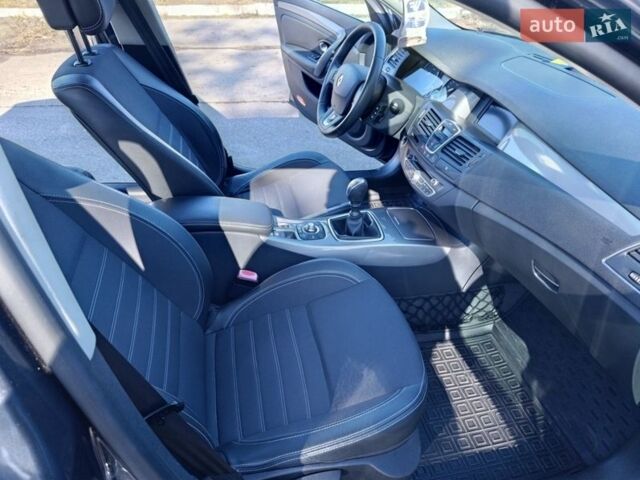 Серый Рено Лагуна, объемом двигателя 1.5 л и пробегом 228 тыс. км за 7650 $, фото 17 на Automoto.ua