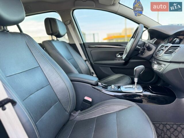 Сірий Рено Лагуна, об'ємом двигуна 2 л та пробігом 219 тис. км за 9890 $, фото 29 на Automoto.ua