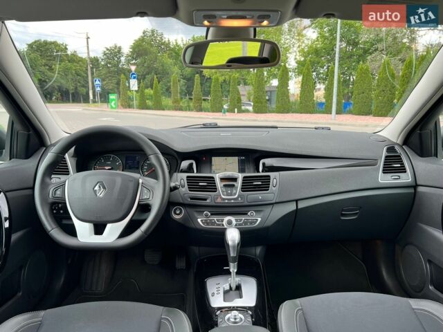Сірий Рено Лагуна, об'ємом двигуна 2 л та пробігом 230 тис. км за 9000 $, фото 21 на Automoto.ua