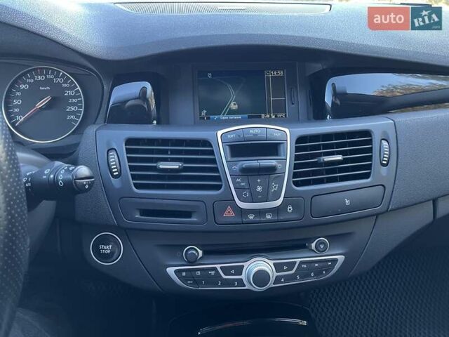 Серый Рено Лагуна, объемом двигателя 1.46 л и пробегом 285 тыс. км за 7000 $, фото 55 на Automoto.ua