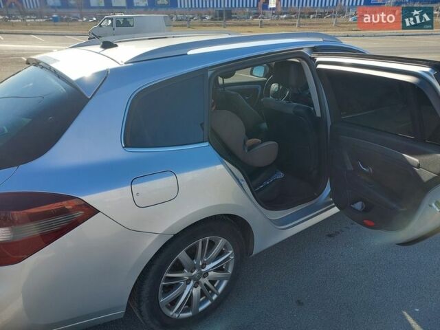 Сірий Рено Лагуна, об'ємом двигуна 2 л та пробігом 311 тис. км за 7700 $, фото 13 на Automoto.ua