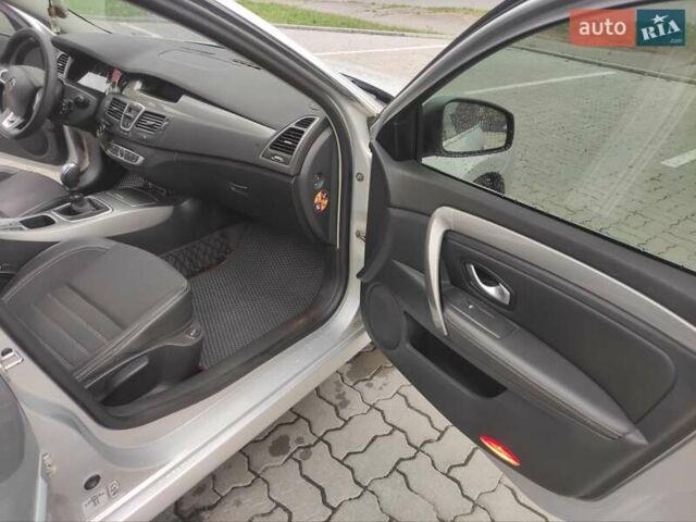 Серый Рено Лагуна, объемом двигателя 1.46 л и пробегом 305 тыс. км за 6000 $, фото 7 на Automoto.ua