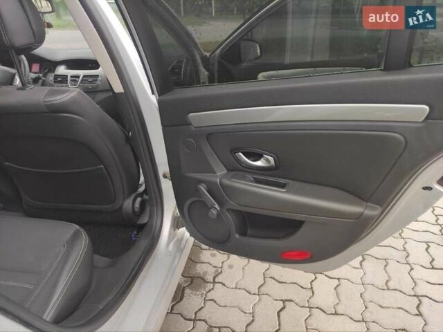 Серый Рено Лагуна, объемом двигателя 1.46 л и пробегом 305 тыс. км за 6000 $, фото 5 на Automoto.ua