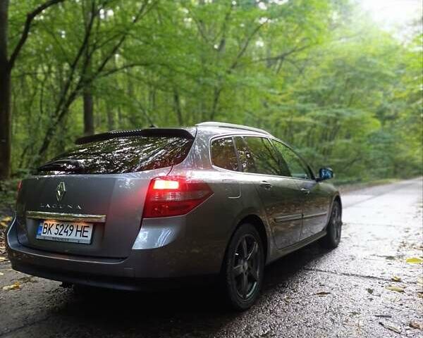 Серый Рено Лагуна, объемом двигателя 1.46 л и пробегом 212 тыс. км за 8200 $, фото 1 на Automoto.ua